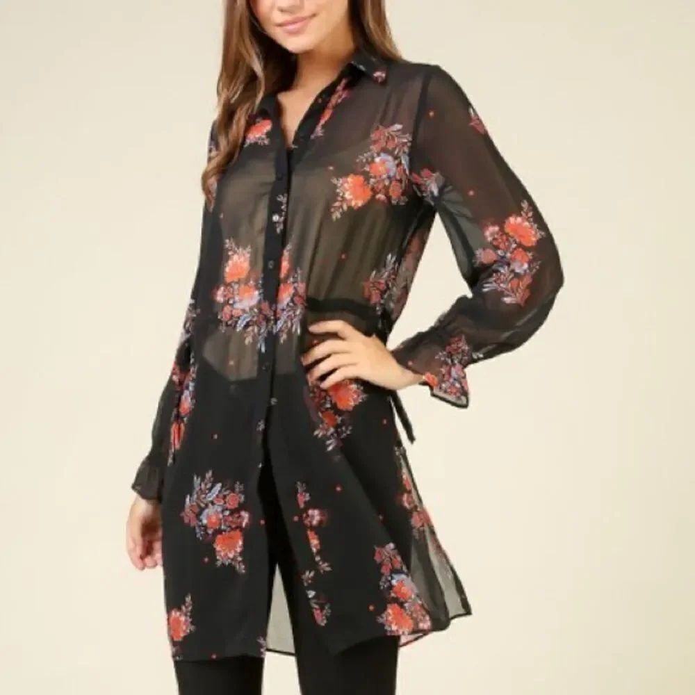 ✨ Black Sheer Floral Tunic✨